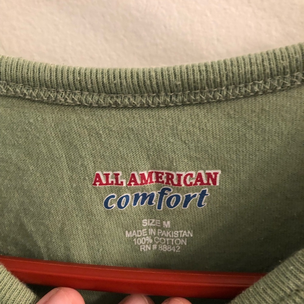 Basic Green Tee - Picture 2 of 4